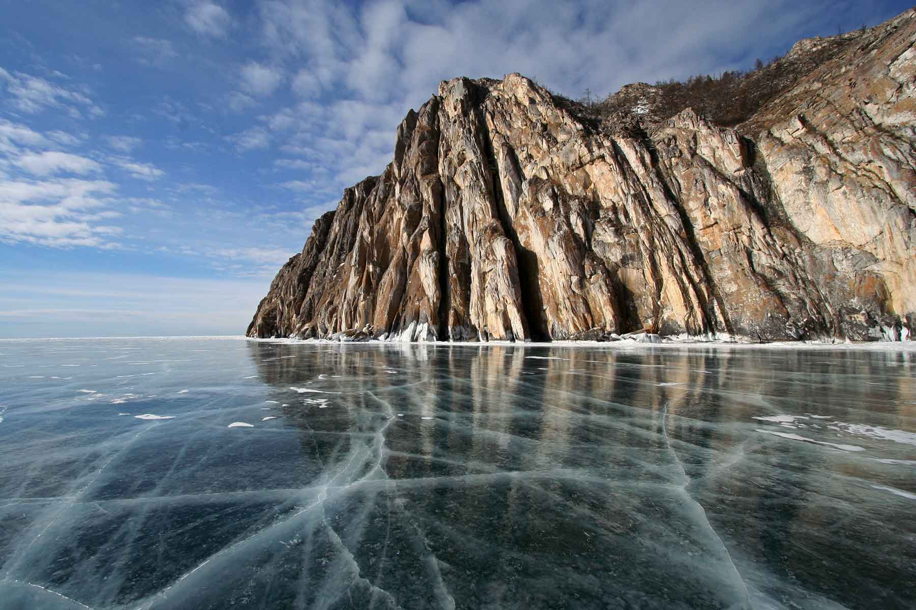 Lake baikal has the most in the. Саган-заба Байкал. Утес Саган-заба на Байкале. Скала Саган заба на Байкале. Бухта Саган заба на Байкале.